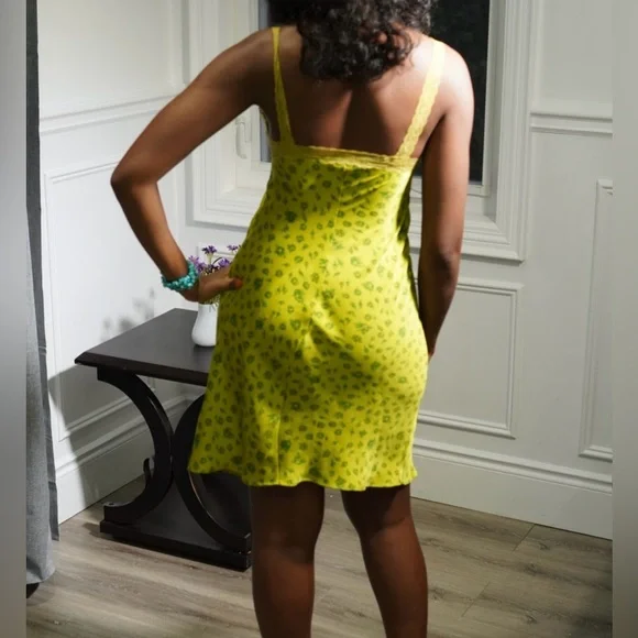 Betsey Johnson x Urban Outfitters Y2K Yellow Floral Lace Slip Dress XS - Picture 2 of 5
